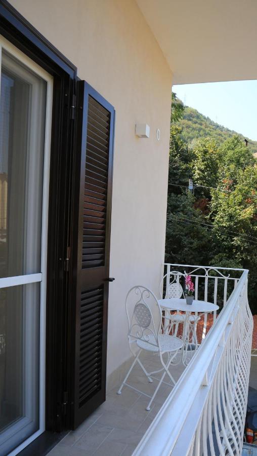 B&B MicAnTo Casola di Napoli Exterior foto