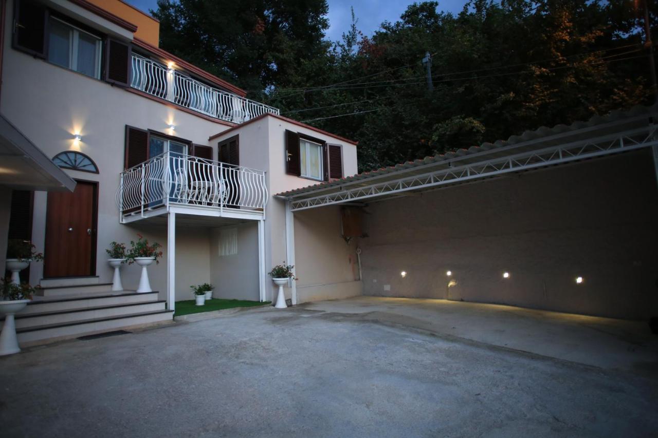 B&B MicAnTo Casola di Napoli Exterior foto